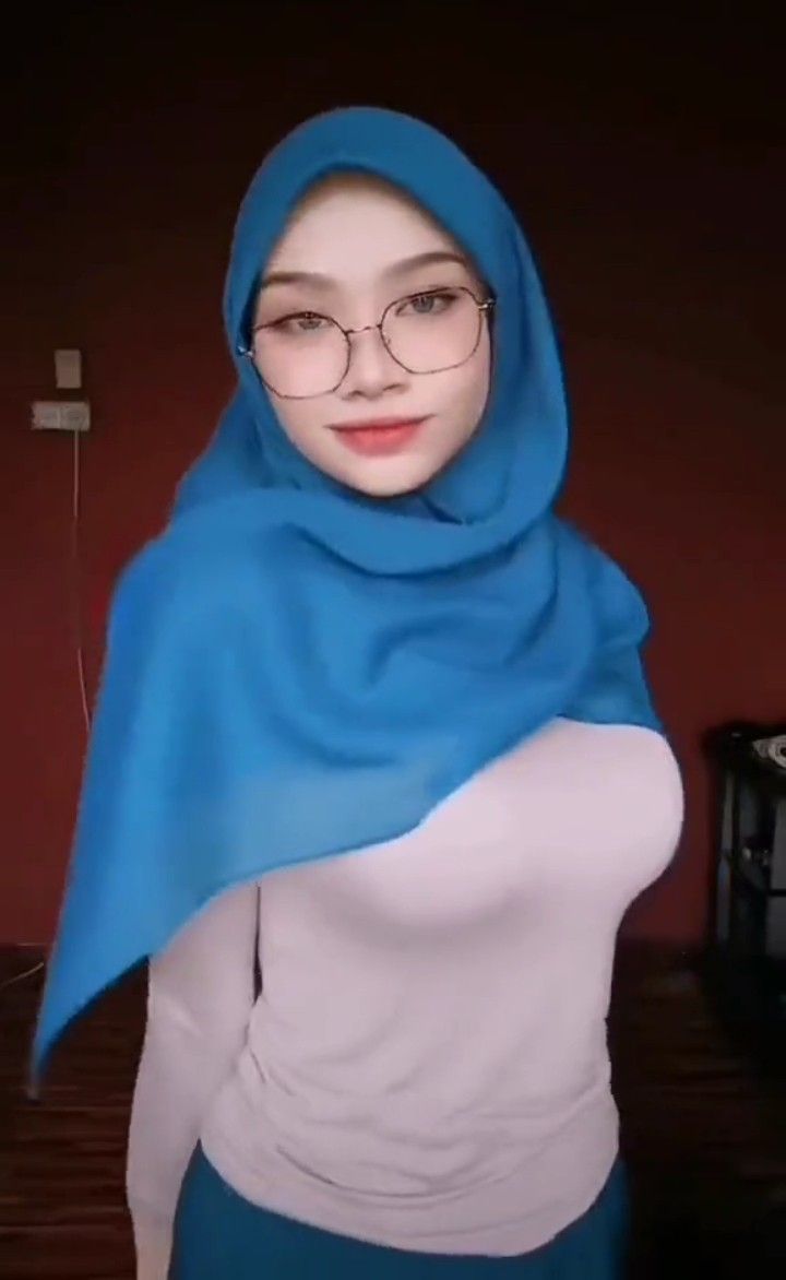 Top Trending Gadis Hijab Indonesia Viral Burung Abang Terjepit Kerang Ajaib Nyampe Lumer Di Dalam